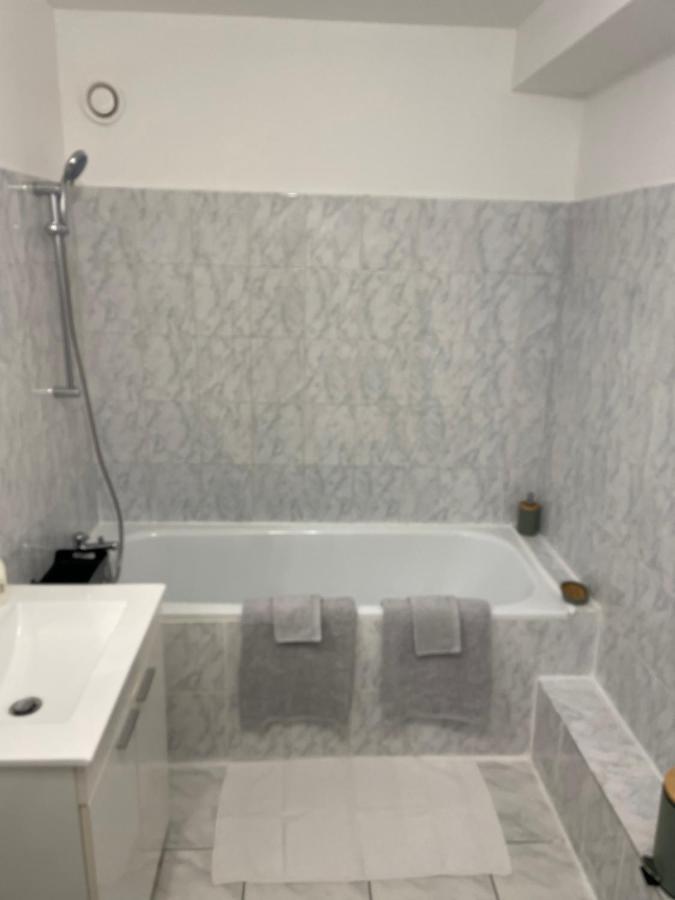 Appartement Complet Hyper Centre أوكْسير المظهر الخارجي الصورة